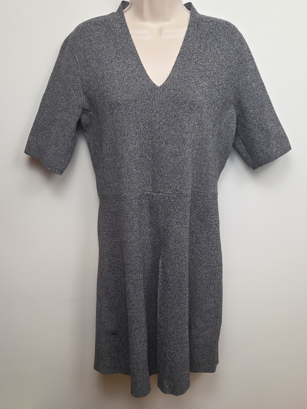 Ann Taylor Women's V-Neck Static Gray Black Pleated Knit Dress Career Office - L